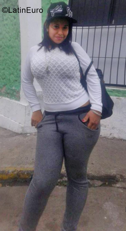 Date this beautiful Venezuela girl Oriana from Caracas VE1016
