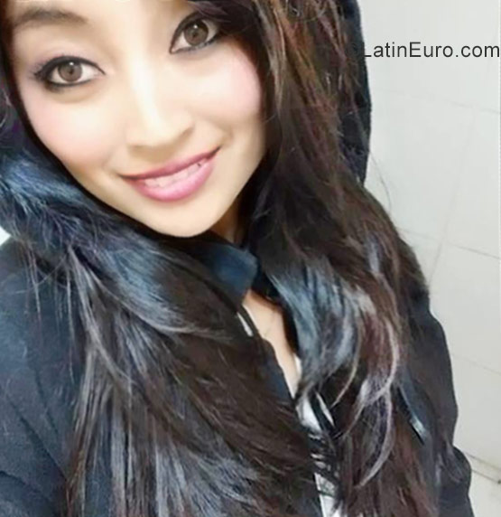 Date this cute Peru girl Marlin from Lima PE1145