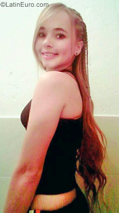 Date this good-looking Colombia girl Maria from Medellin CO22632