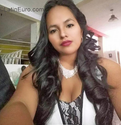 Date this foxy Peru girl Rocio from Lima PE1152