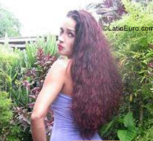 Date this good-looking Cuba girl Danya from Las Tunas CU145