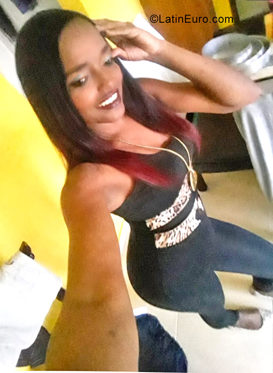 Date this attractive Dominican Republic girl Venaly from Puerto Plata DO30624