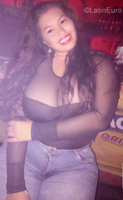 Date this happy Colombia girl Mara Nelly from Barranquilla CO22863