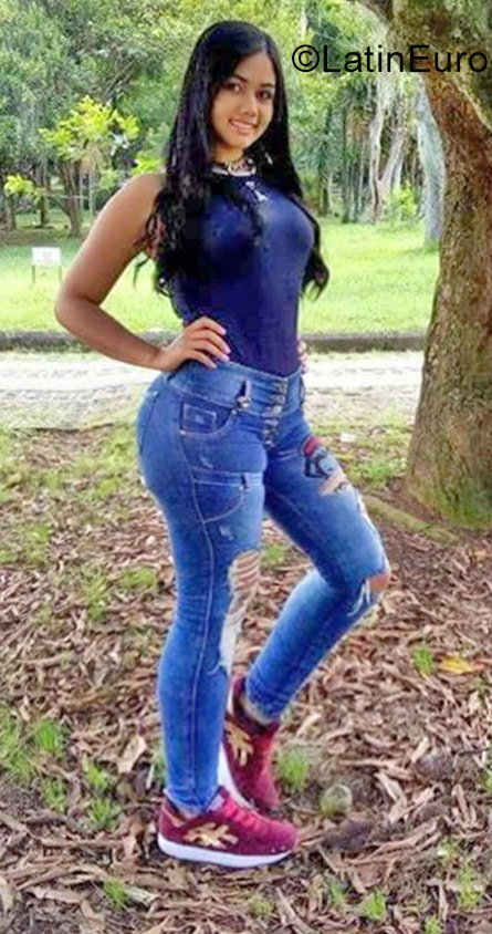 Date this charming Colombia girl Estefania from Medellin CO22874