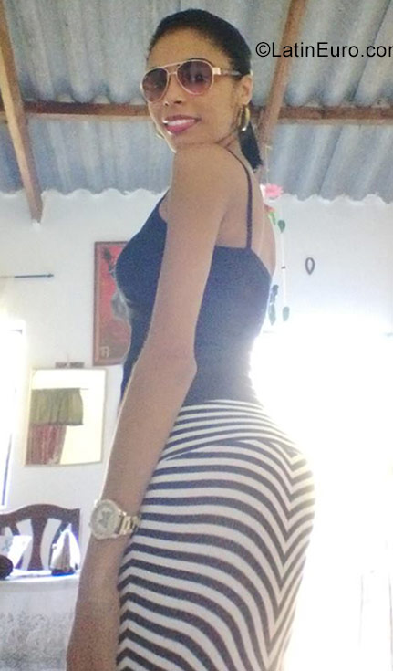 Date this hot Colombia girl Vanessa from Santa Marta CO22896