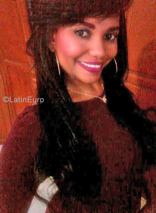 Date this funny Dominican Republic girl Anyeli from Santiago DO30937
