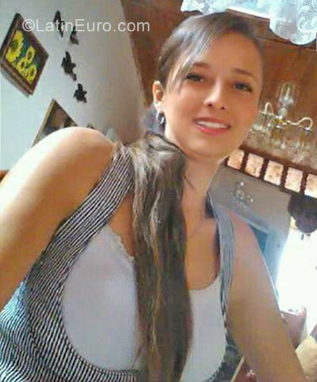 Date this cute Colombia girl Lina from Santa rosa de cabal CO22975