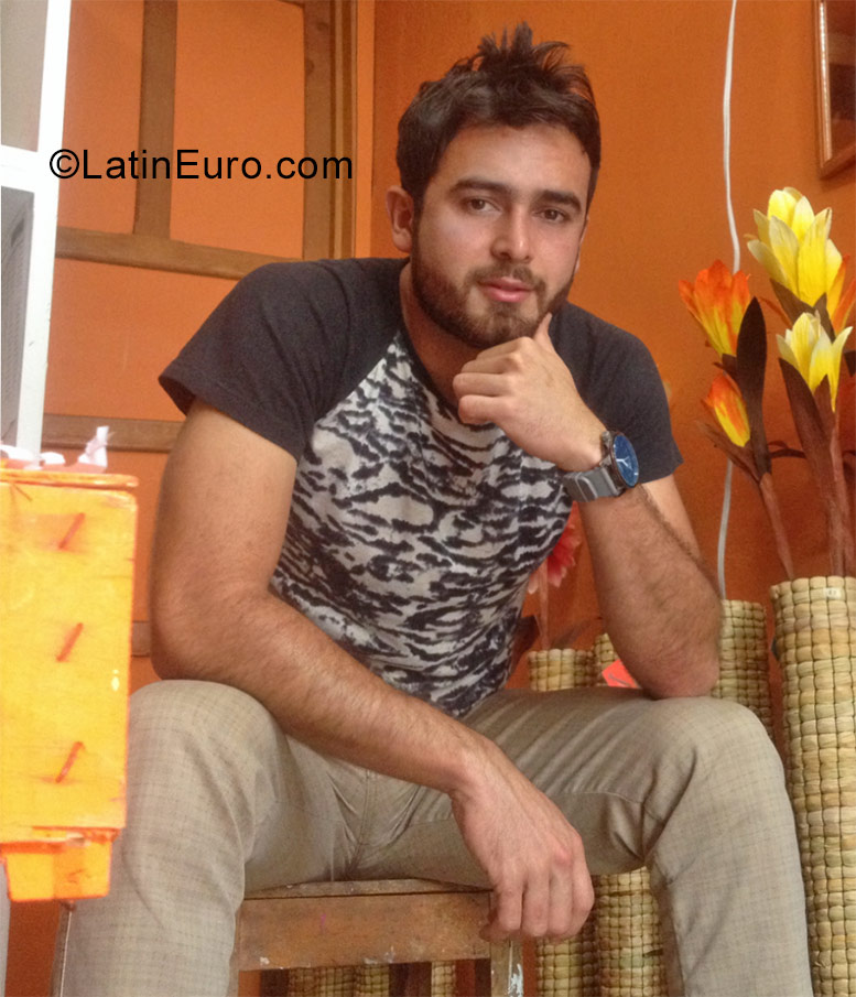 Date this stunning Colombia man Einar from Bogota CO23022