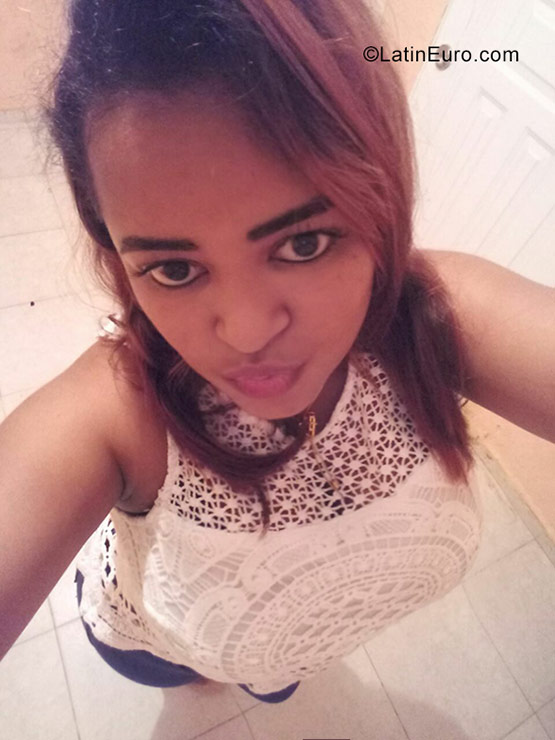 Date this charming Dominican Republic girl Kateryne from Santo Domingo DO31091
