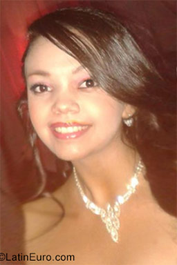 Date this foxy Venezuela girl Yoselin from Puerto Ordaz VE1254
