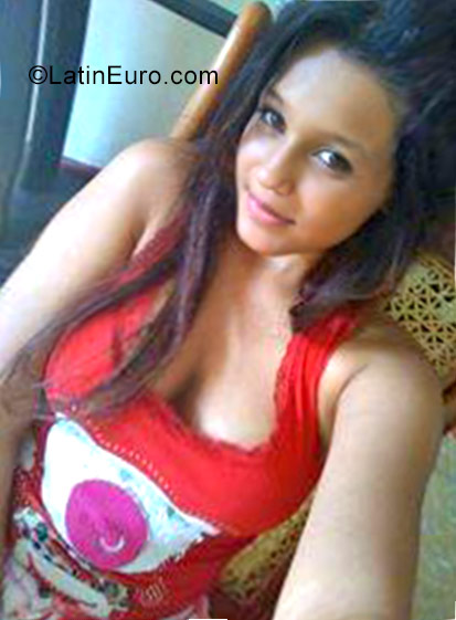 Date this exotic Colombia girl Nicky from Barranquilla CO23104