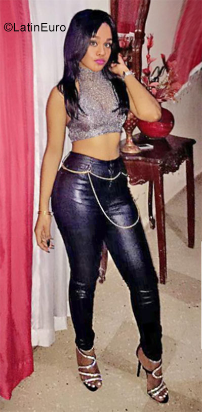 Date this passionate Dominican Republic girl Ashanty from Bonao DO31205