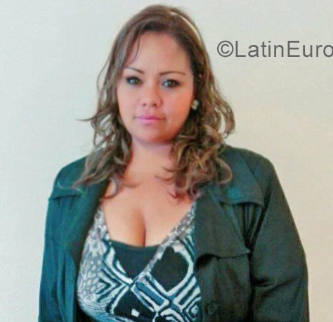 Date this young Colombia girl Ely from Bogota CO23124