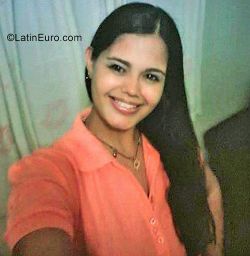 Date this young Venezuela girl CCASTEL from Maracaibo VE1274