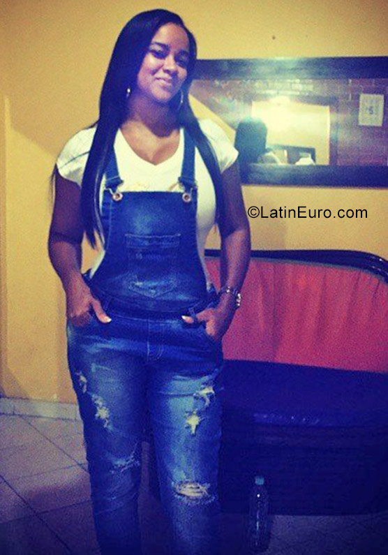 Date this beautiful Colombia girl Faisury from Cali CO23154