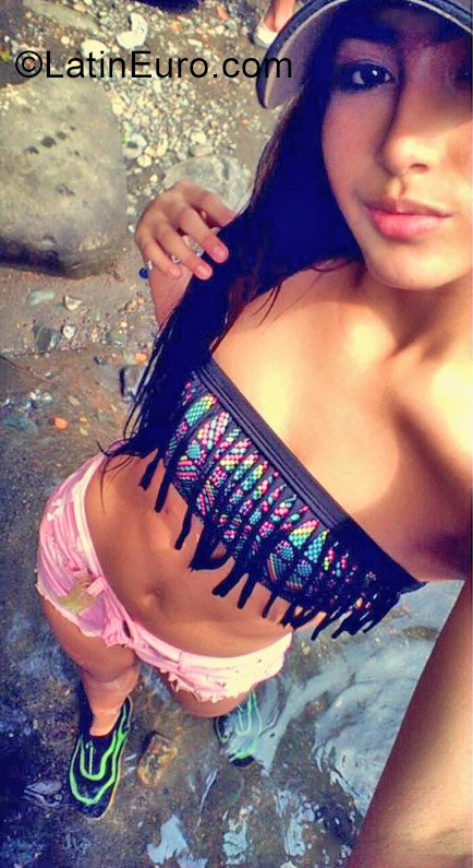Date this lovely Colombia girl Adore from Medellin CO23170