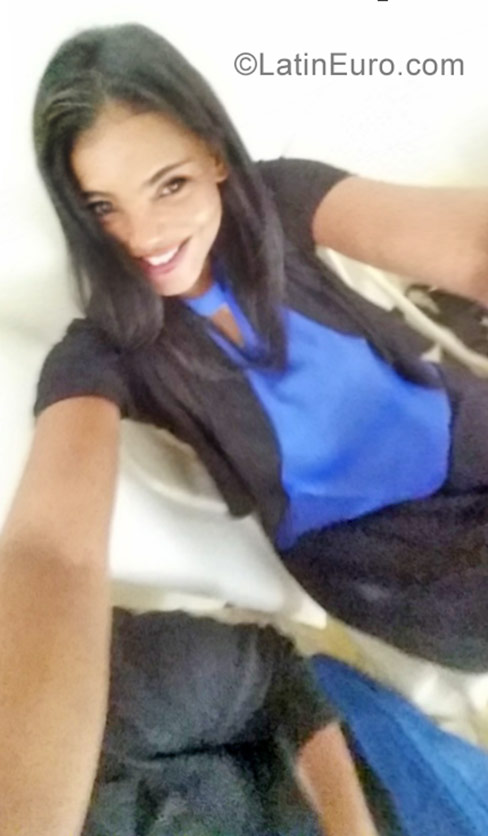 Date this gorgeous Dominican Republic girl Rose from Santiago DO31315