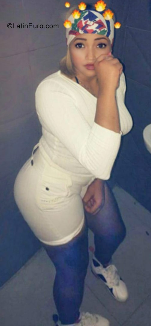 Date this charming Dominican Republic girl Kathy from Santo Domingo DO31399