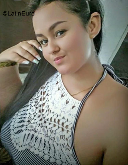 Date this young Colombia girl Aleja from Pasto CO23254