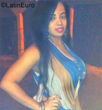 Date this foxy Dominican Republic girl Julia from Santo Domingo DO31410