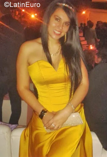 Date this beautiful Colombia girl Laura from Villavicencio CO23302