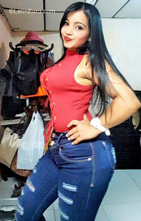 Date this happy Colombia girl Stef from Barranquilla CO23336