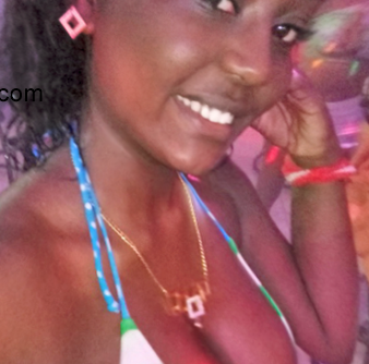 Date this nice looking Dominican Republic girl Wileidy from Santo Domingo DO31650