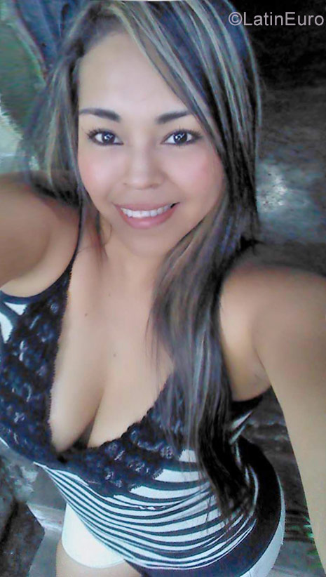 Date this cute Ecuador girl Kathy from Provincia del Guayas EC246