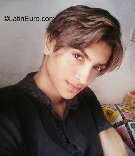 Date this tall Colombia man David from Cartagena CO27347