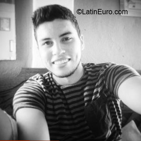 Date this stunning Colombia man Carlos from Bogota CO27991