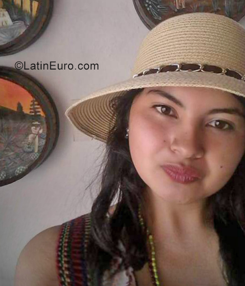 Date this attractive Mexico girl Cristina from Puebla MX2271
