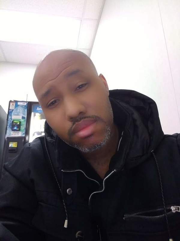 Date this passionate United States man Erickb from Detroit US21389