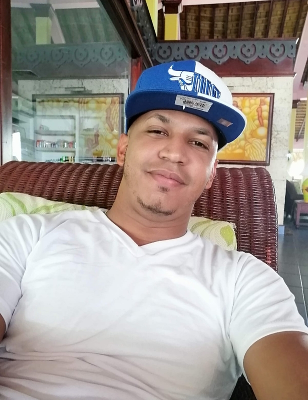 Date this stunning Dominican Republic man Luis from Santiago DO40250