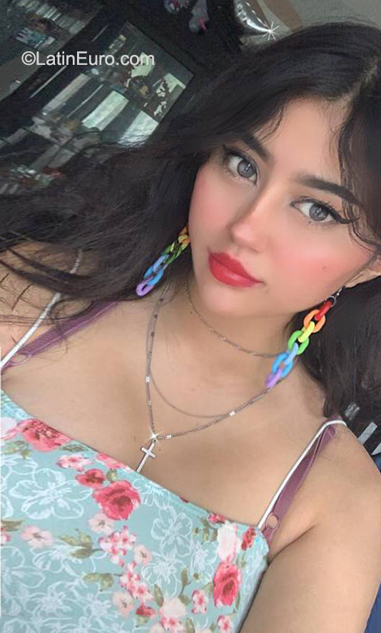Date this voluptuous Mexico girl AaAbk from Sinaloa MX2516