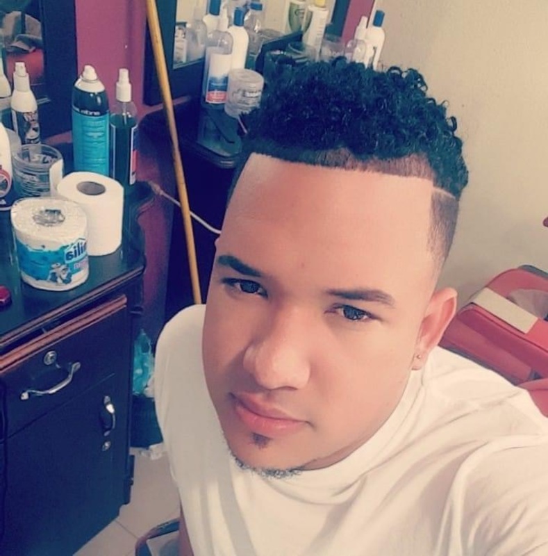 Date this gorgeous Dominican Republic man Reymond from Mao DO40508