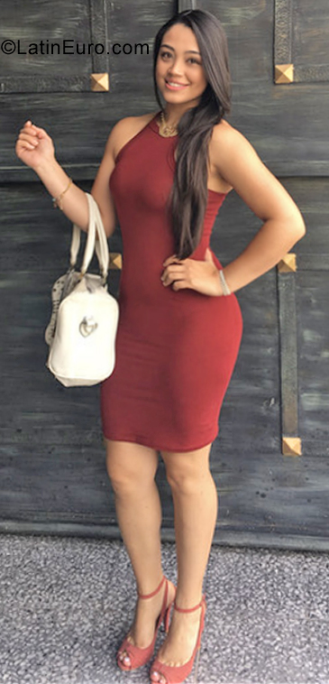 Date this good-looking Colombia girl Maribel from Medellin CO31656