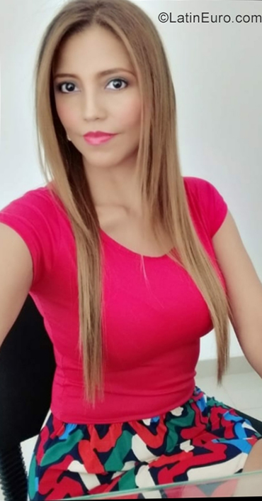 Date this beautiful Colombia girl Liliana from Bogotá CO31701