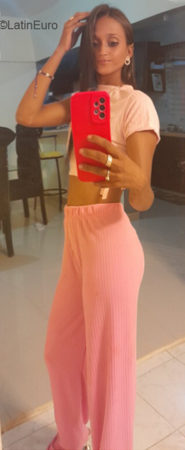 Date this nice looking Dominican Republic girl Esther from Santiago DO40824