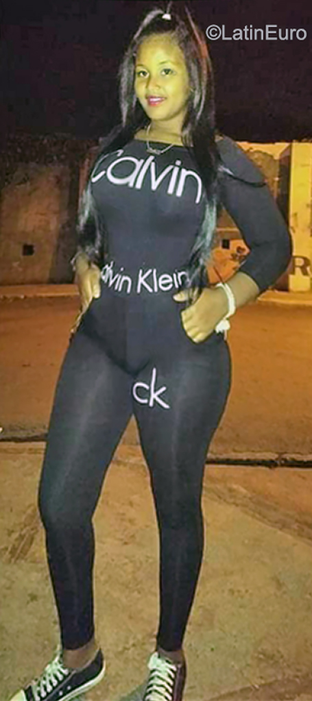 Date this foxy Dominican Republic girl Keyla from Santiago DO40877