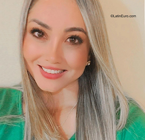 Date this good-looking Brazil girl Jaqueline from Sao Paulo BR12202