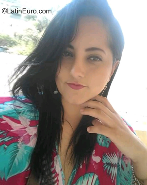 Date this attractive Brazil girl Claudiana from Sao Paulo BR12002
