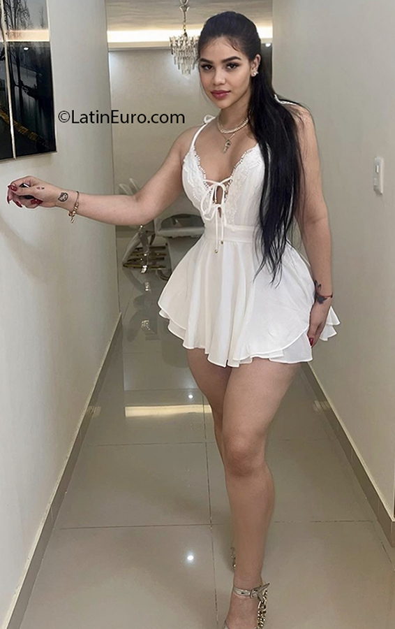 Date this nice looking Dominican Republic girl Saidi from Santo Domingo DO41033