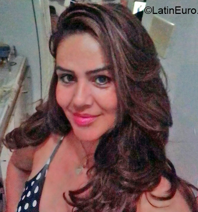 Date this attractive Brazil girl LUCIANE from Porto Alegre BR12163