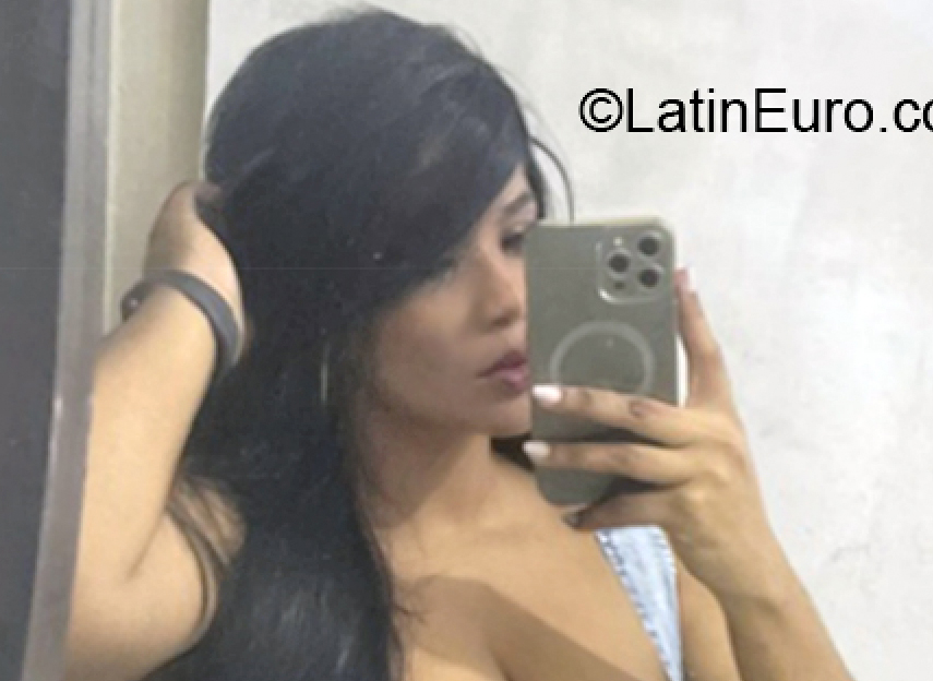 Date this exotic Dominican Republic girl Fanny from Santo Domingo DO41083