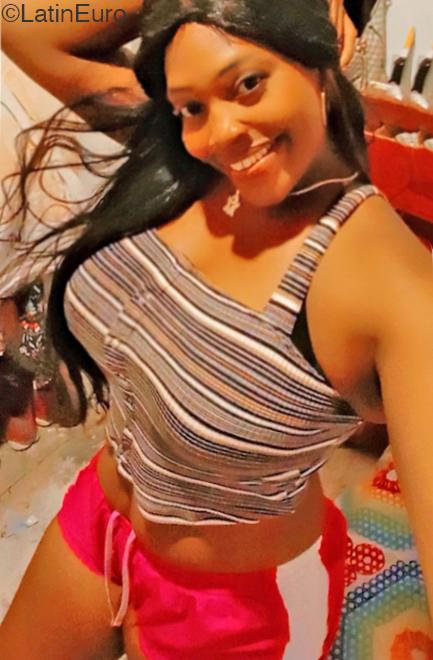 Date this young Dominican Republic girl Darlin from La Romana DO41170