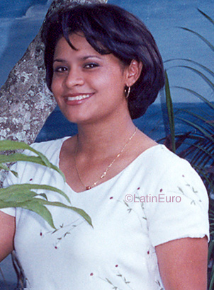 Date this attractive Honduras girl Saida from  N3878