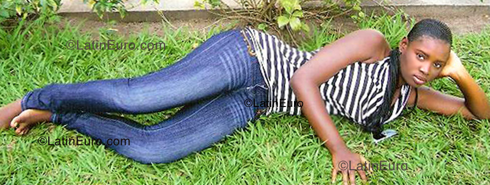 Date this beautiful Any Country girl Fransiska from  A9500