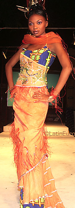 Date this athletic Any Country girl Louise from  A9625