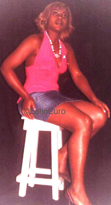 Date this georgeous Ivory Coast girl Prisca from Abidjan A9683