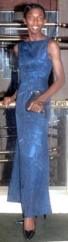 Date this stunning Cameroon girl Frieda> from Yaounde A9945